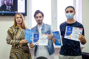 Партнерская сеть центров открытого образования на русском языке провела День словаря